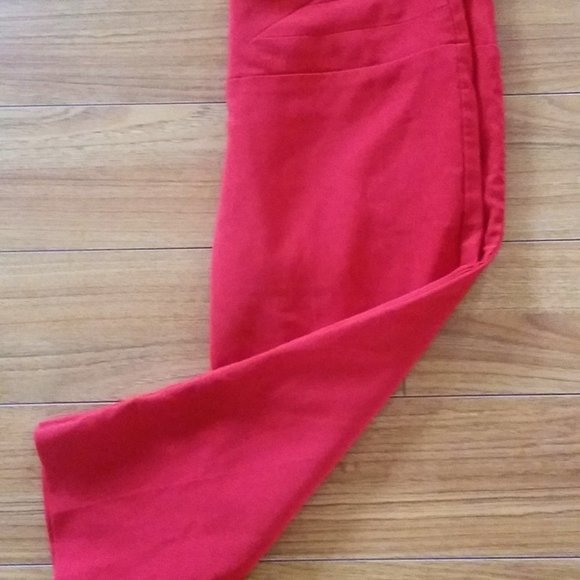 ⭐️ Host Pick ⭐️ Candy Couture Pull-On Capri Pants - Picture 2 of 5